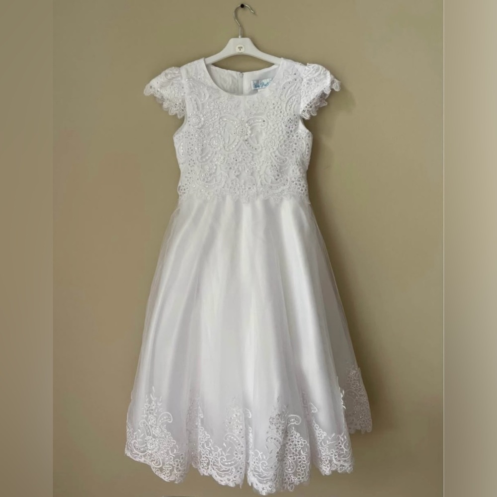Elegant White Lace Communion Dress - Girls Size 8